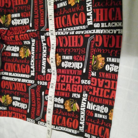 Unique handmade skirt featuring the Chicago Blackhawks logo - end-of-roll fabri - Picture 6 of 6